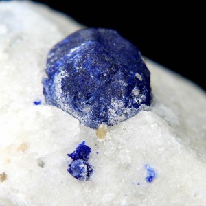 Lapis Lazuli -Lazurite-)