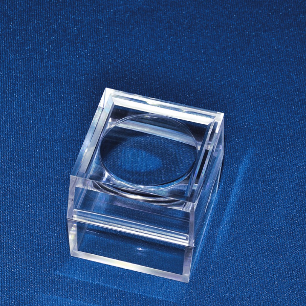 MAGNIFIER BOX 1" X 1" X 1" FOR MINERAL SPECIMENS Celestial Earth Minerals